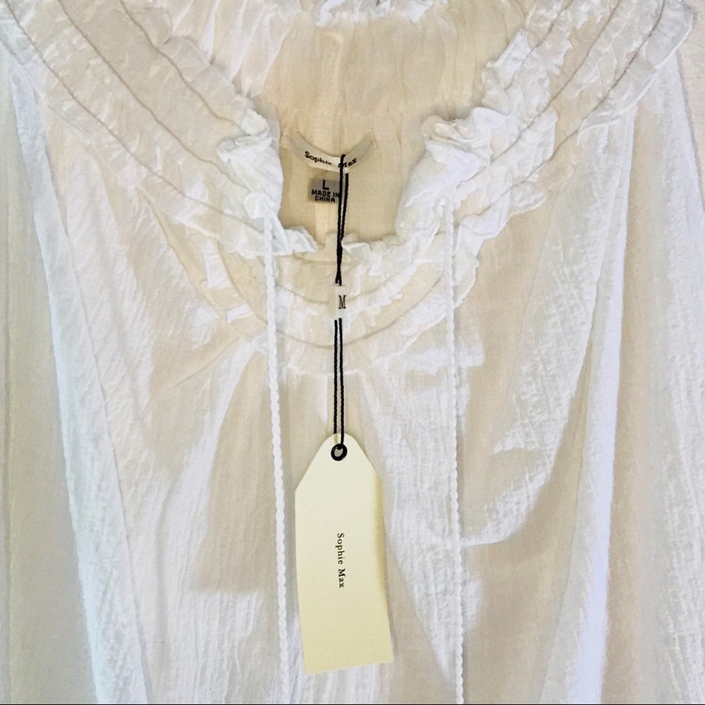 NWT SOPHIE MAX RUFFLE SLEEVELESS TOP UNTIL 2/20